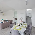Βίλα Prol24,brand New 2bdr With Pool,close To Fig Tree Bay Πρωταράς