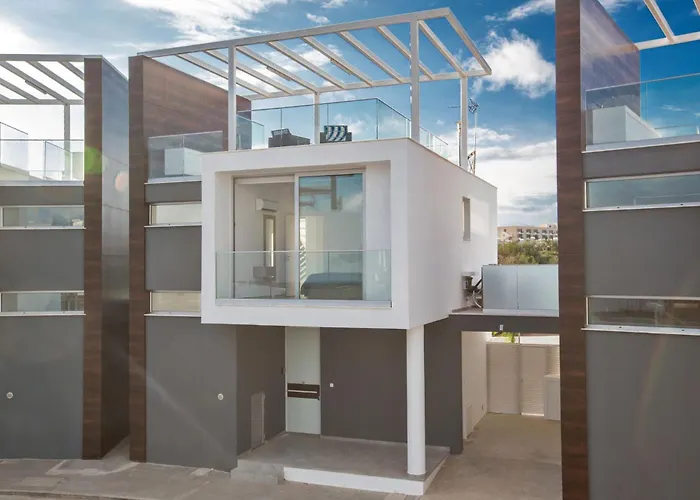 ヴィラ Prol24,brand New 2bdr With Pool,close To Fig Tree Bay プロタラス