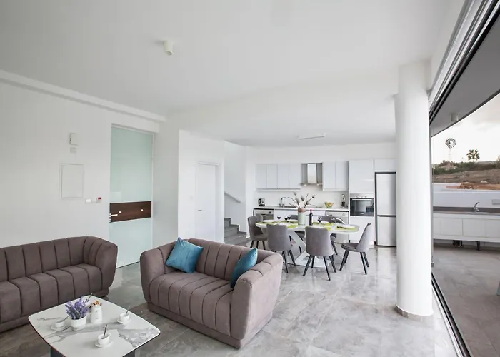 Prol24,brand New 2bdr With Pool,close To Fig Tree Bay ヴィラ *