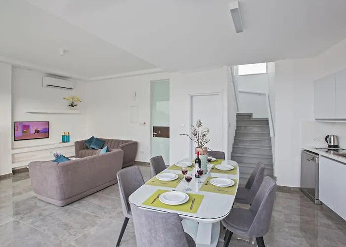 ヴィラ Prol24,brand New 2bdr With Pool,close To Fig Tree Bay プロタラス