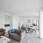 Prol24,brand New 2bdr With Pool,close To Fig Tree Bay Villa *