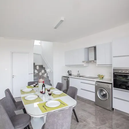 Prol24,brand New 2bdr With Pool,close To Fig Tree Bay Вилла Протарас