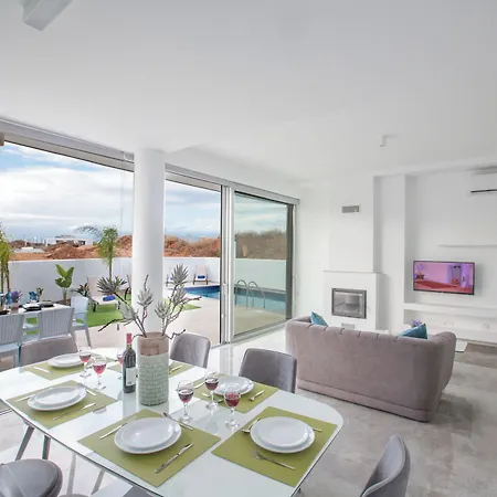 Prol24,brand New 2bdr With Pool,close To Fig Tree Bay Villa *