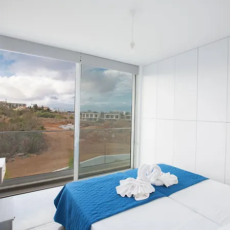 Prol24,brand New 2bdr With Pool,close To Fig Tree Bay